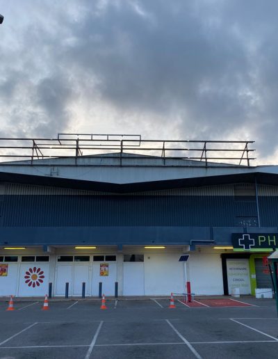 Installation d'une enseigne dans le Var